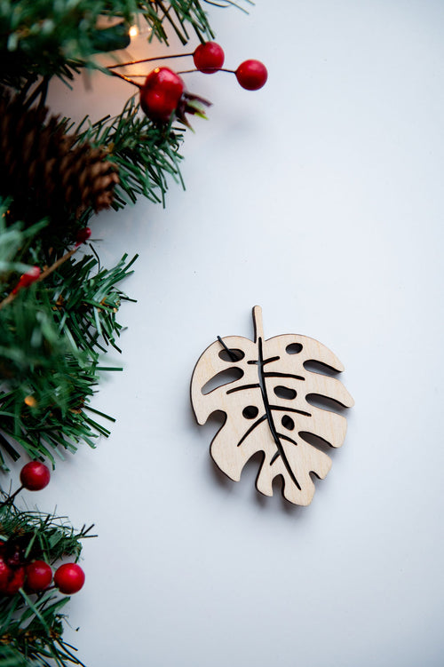 Monstera Ornament